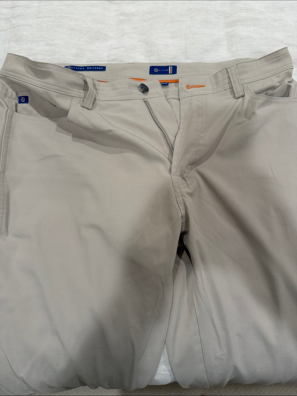 Stitch golf Men’s Flat-Front Chinos - Light Taupe